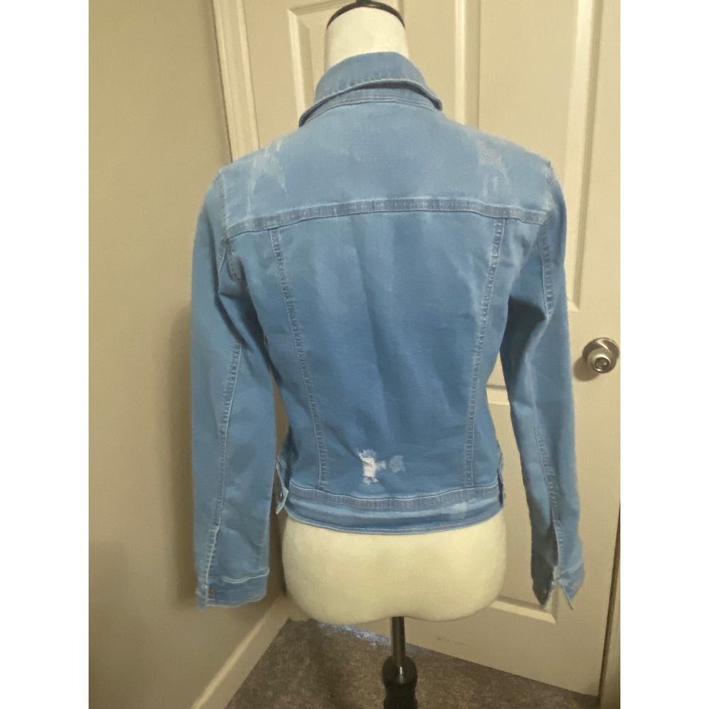Enjean Women's Size Medium Light Blue Distressed Denim Jacket Casual Outerwear - Picture 2 of 6
